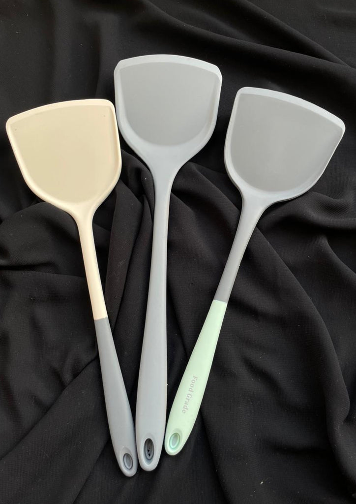 set of 3 spatulas