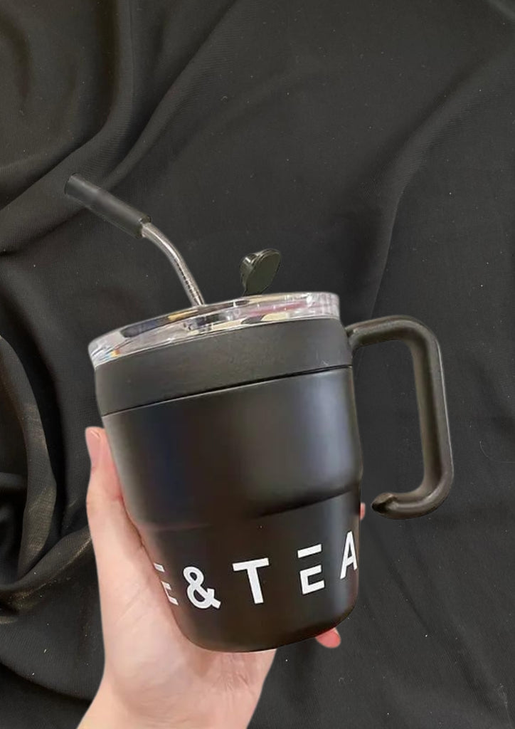 Coffee mug with lid and straw capacity : 480ml